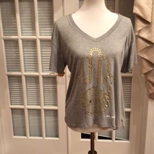 Peace love world LIKE NEW t shirt